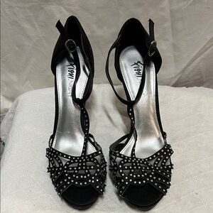 FIONI Clothing Black Studded Strappy Open-Toe Heels